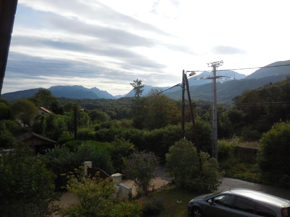 Chalet With Mountain Views Laffrey Buitenkant foto